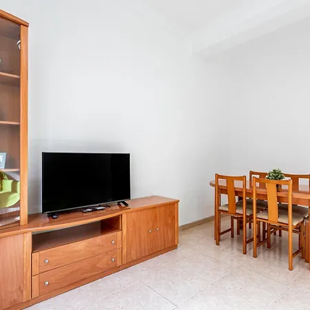 Guest Ready - Bright Flat Well‑located Urban Apartment *